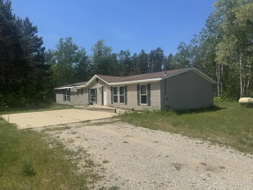 9789 N Wheeler Lake Rd NE
