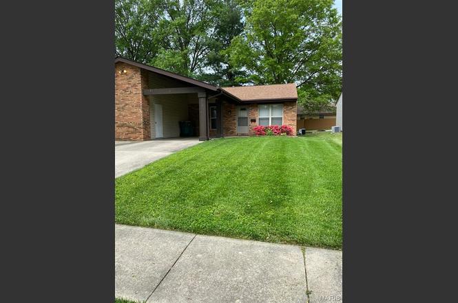 809 White Oak Dr