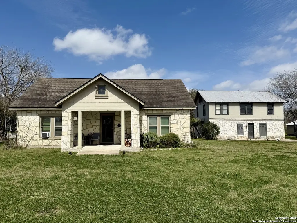 705 Weir