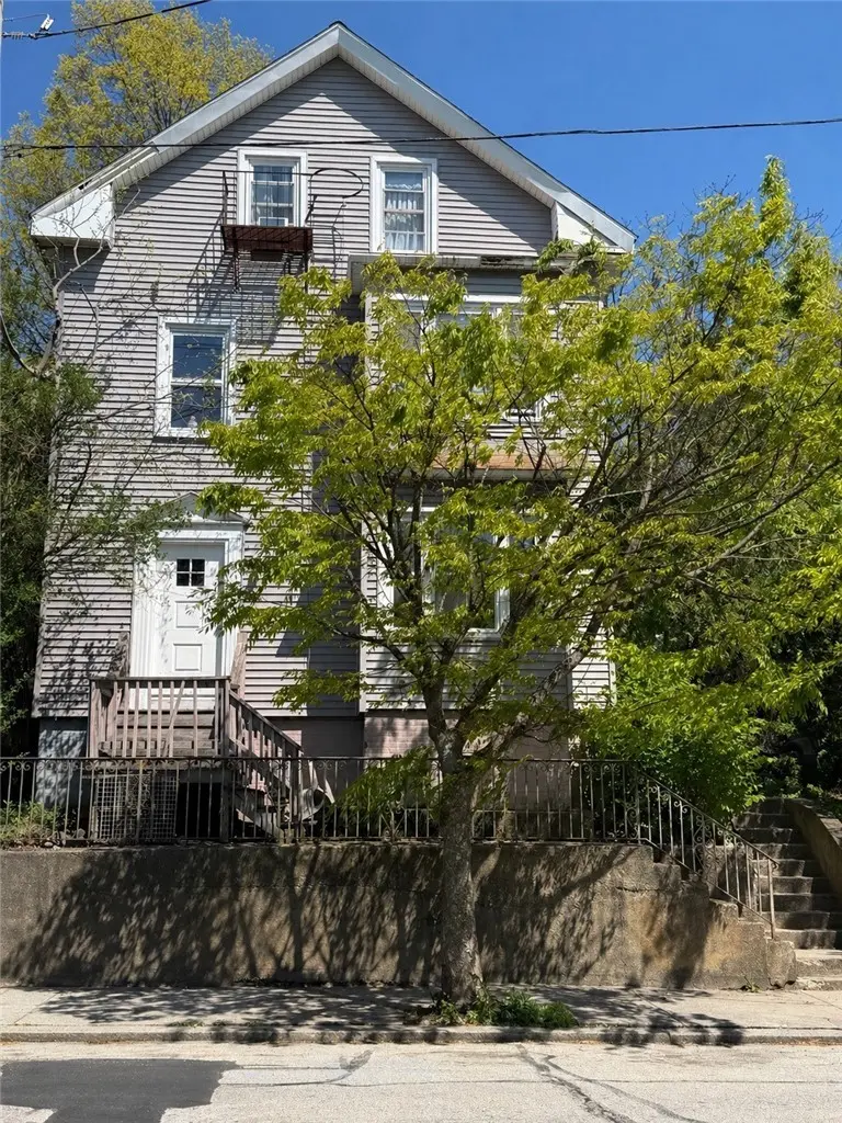 685 Charles St