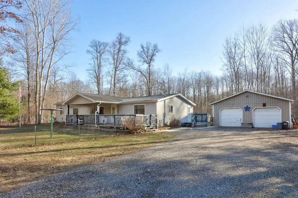 13225 East Rd