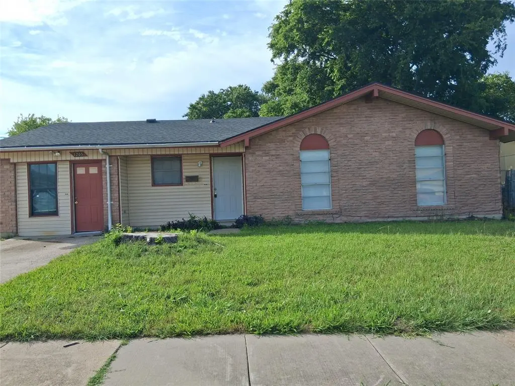 3205 Pacesetter Dr