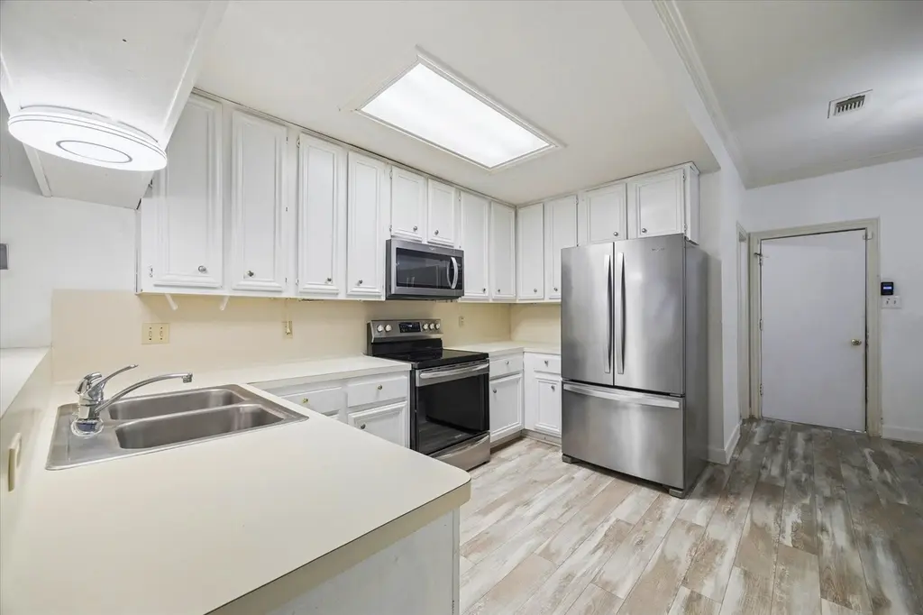 880 Tully Rd #13