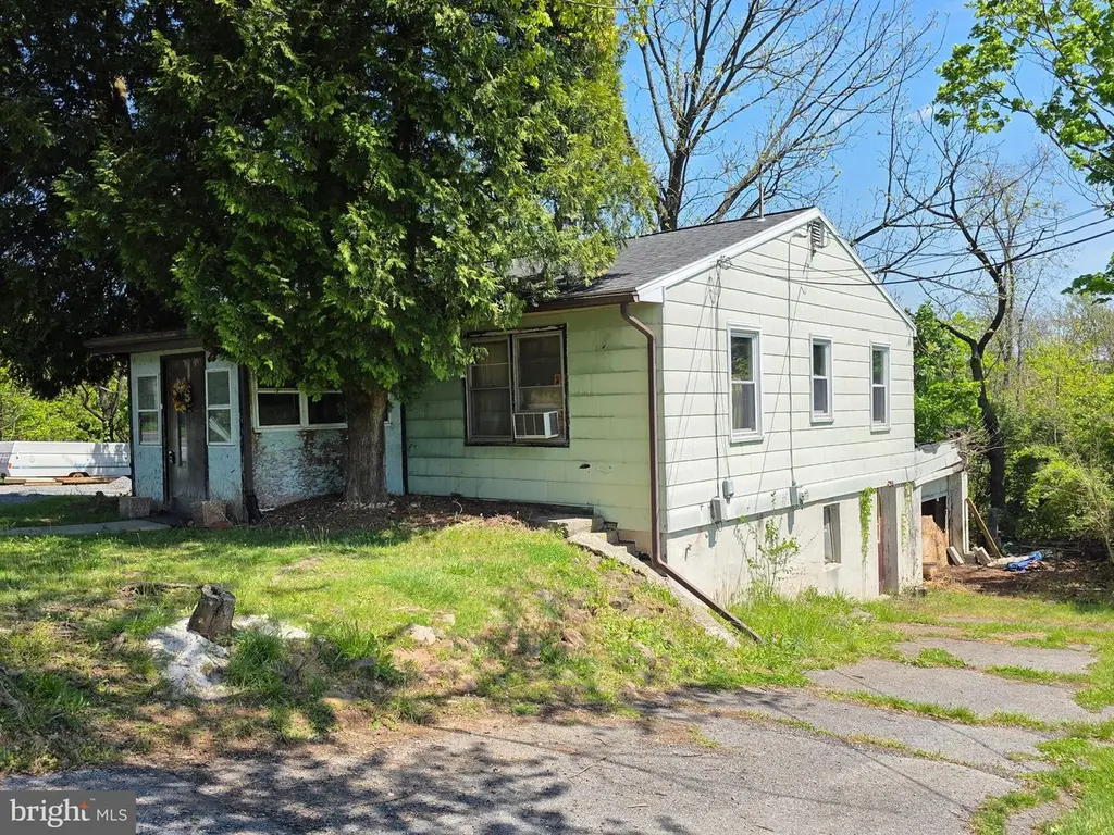 730 S Ridge Rd