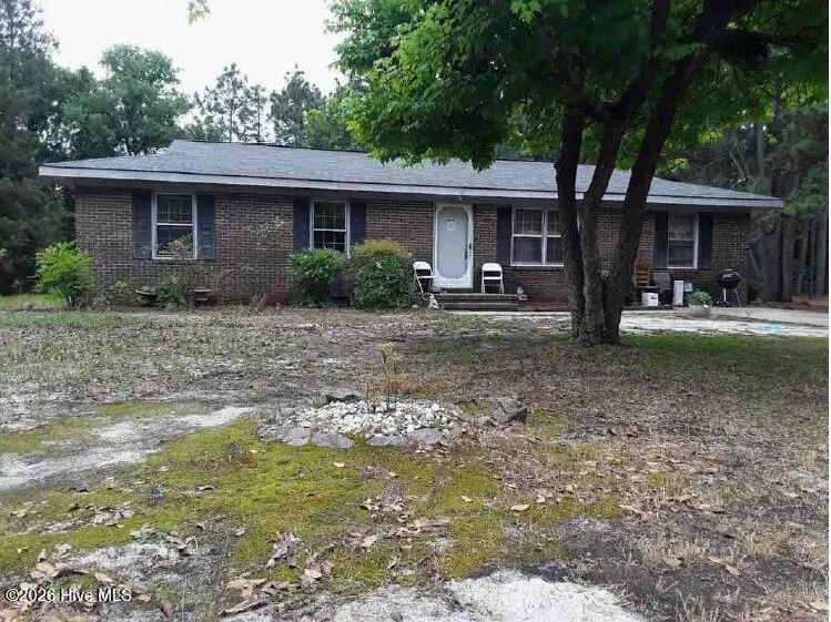121 Forest Pl