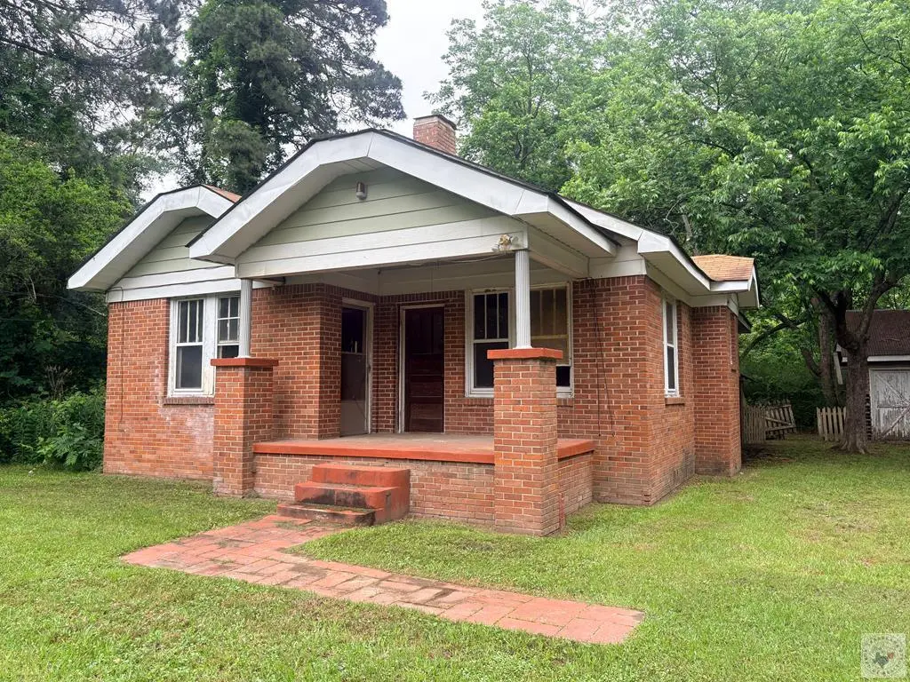 1911 Allen Ln