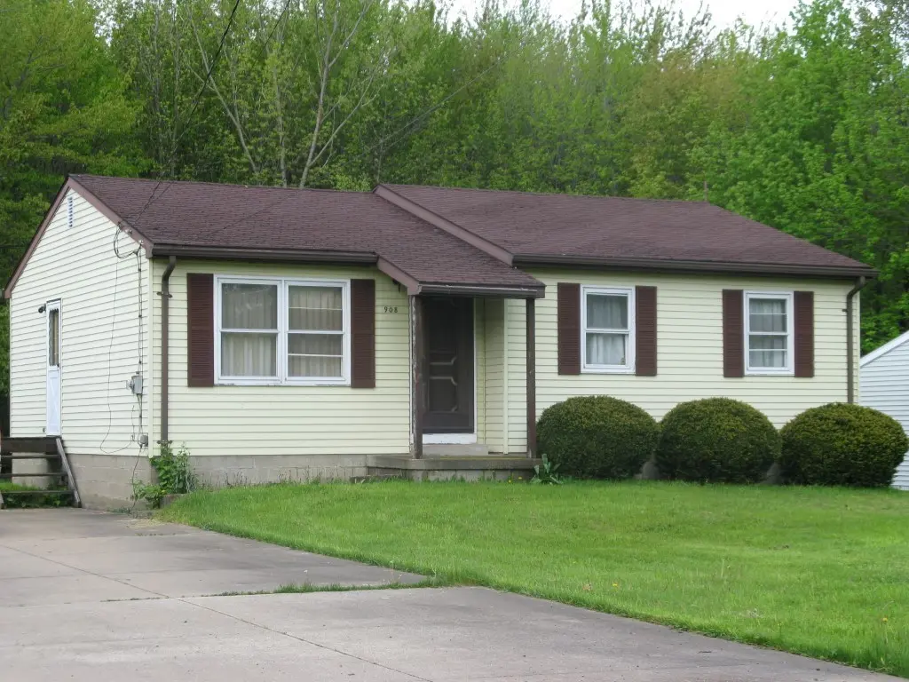 908 Walbridge Rd