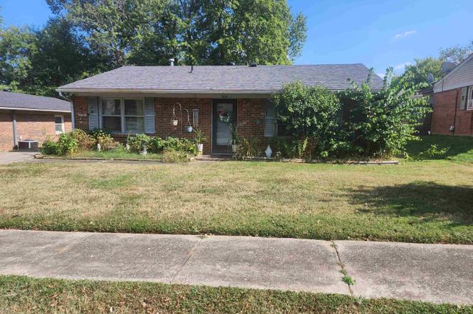 2824 Blueberry Lane Ln