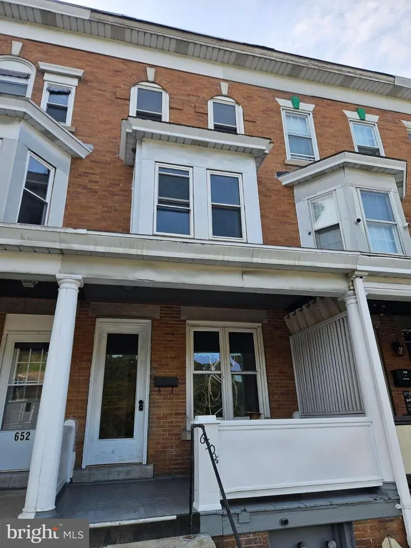 650 1/2 E Broad St