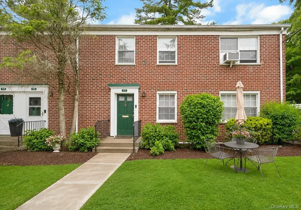 7 Fieldstone Dr #117