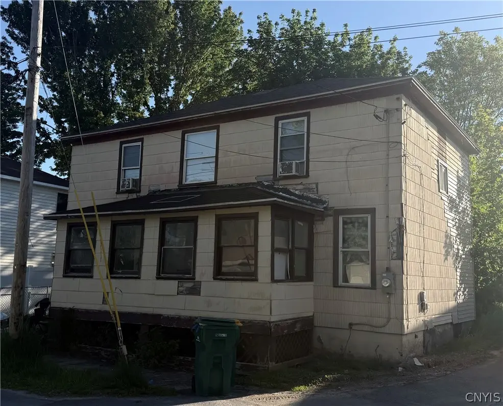 7 East St