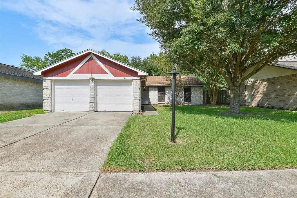 19823 Burle Oak Dr