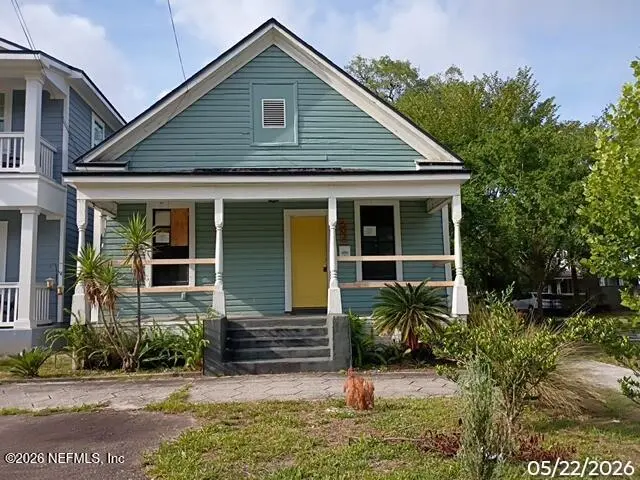 502 E 5th St
