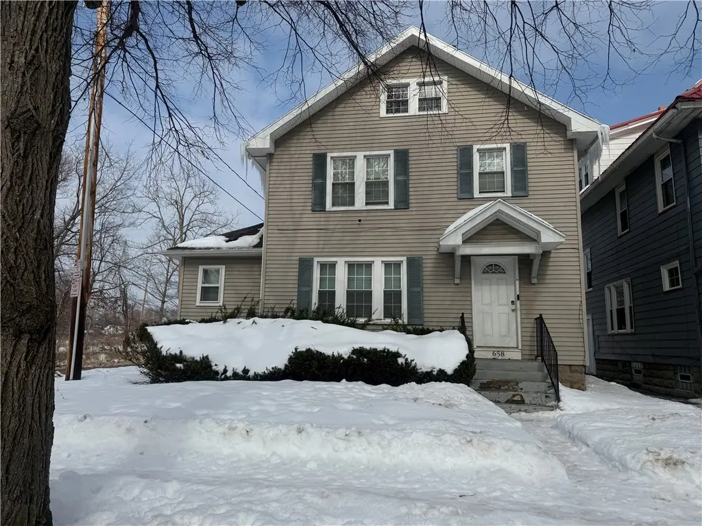 658 Magee Ave