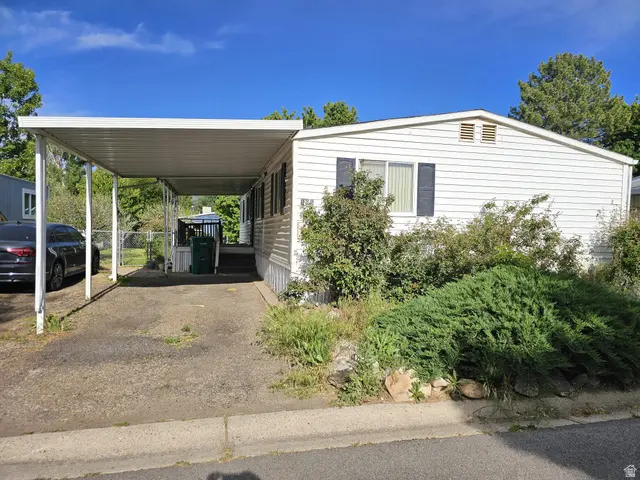 2875 N Hill Field Rd #195