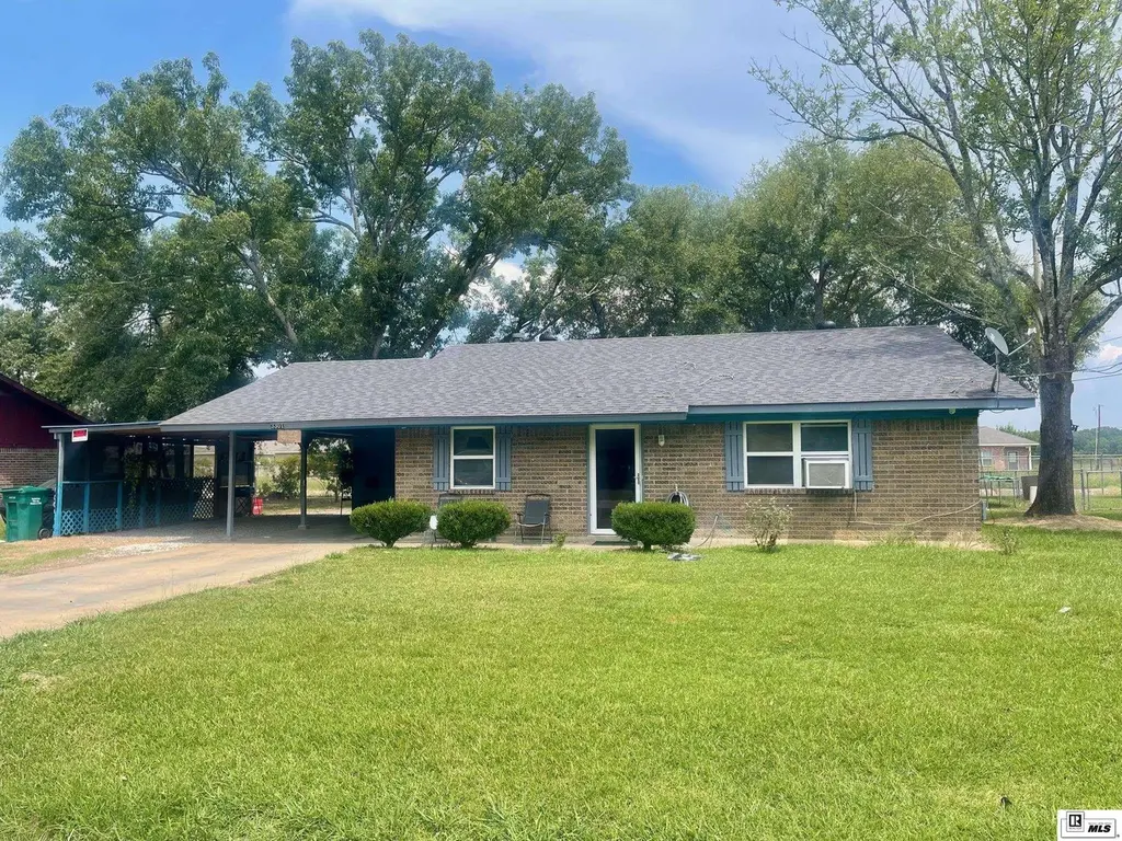 3301 Earle Dr