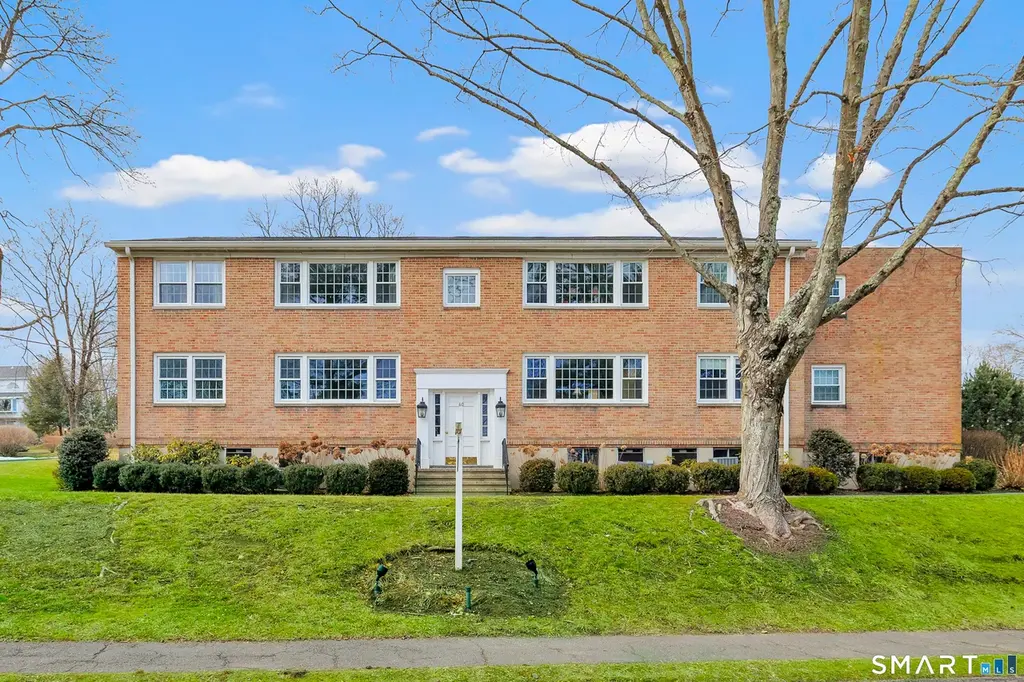 60 Heritage Hill Rd Unit A