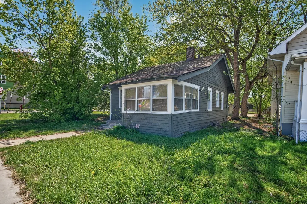 2305 Golden Valley Rd