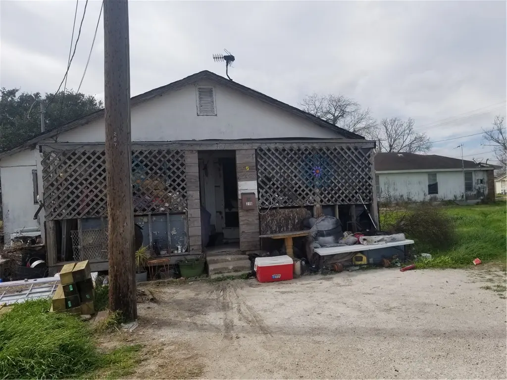 216 N Luque @ Fulton