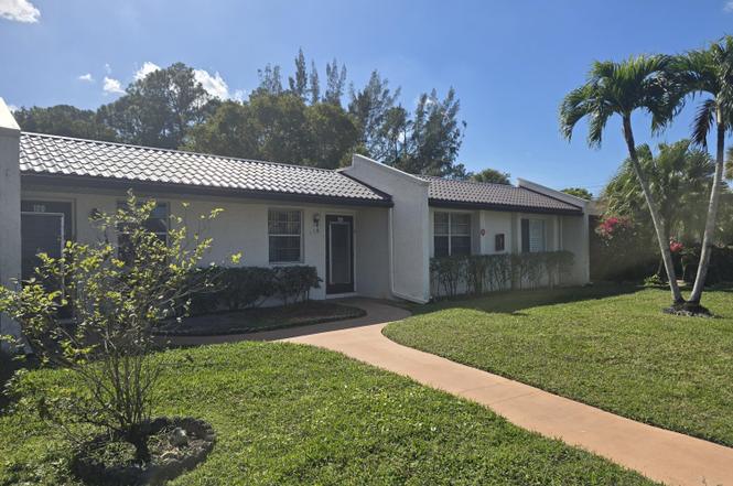 118 Lake Olive Dr
