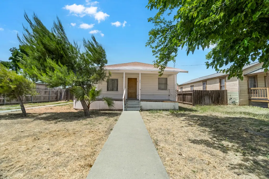 826 Kimball Ln