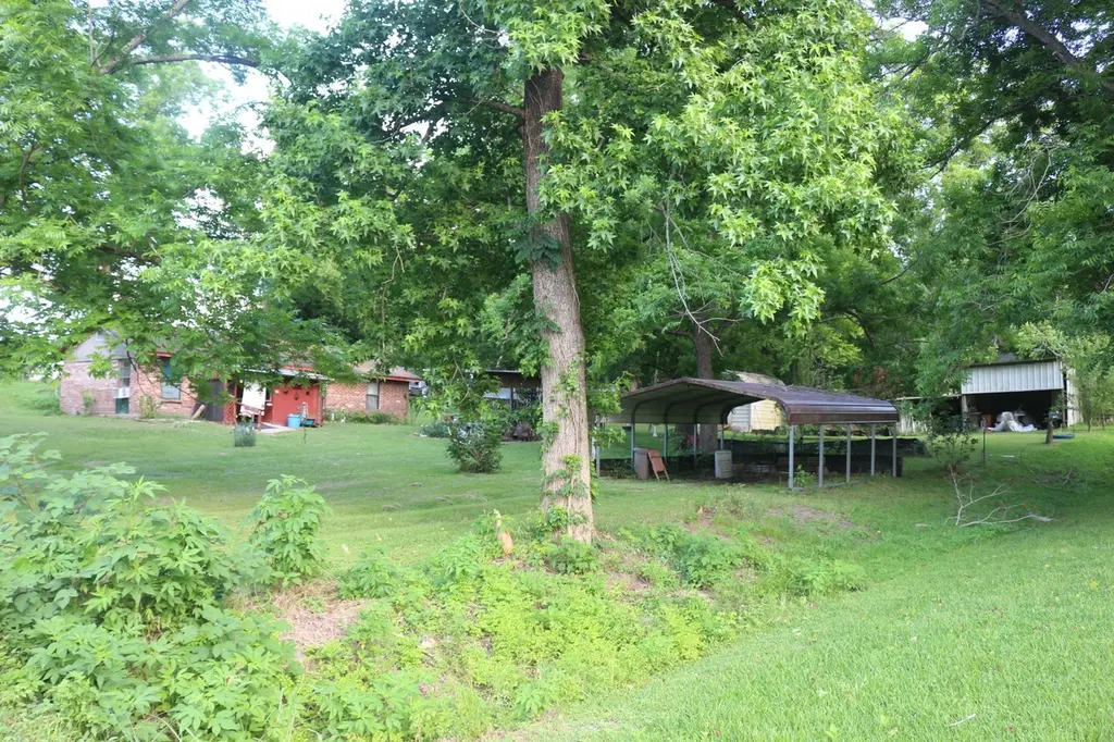 30 Moss Hill Ln