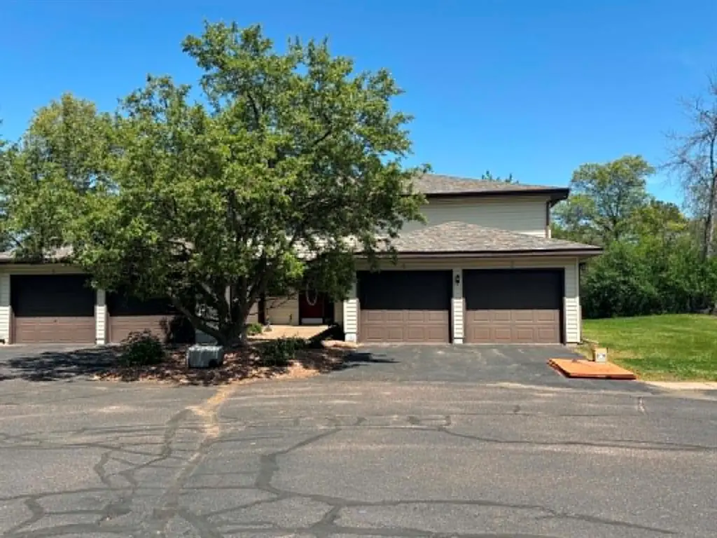227 Parkview Ct #2