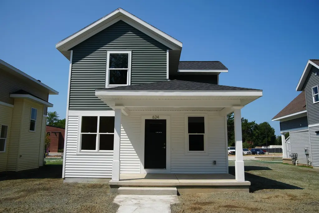 2066 Linden Ave SE