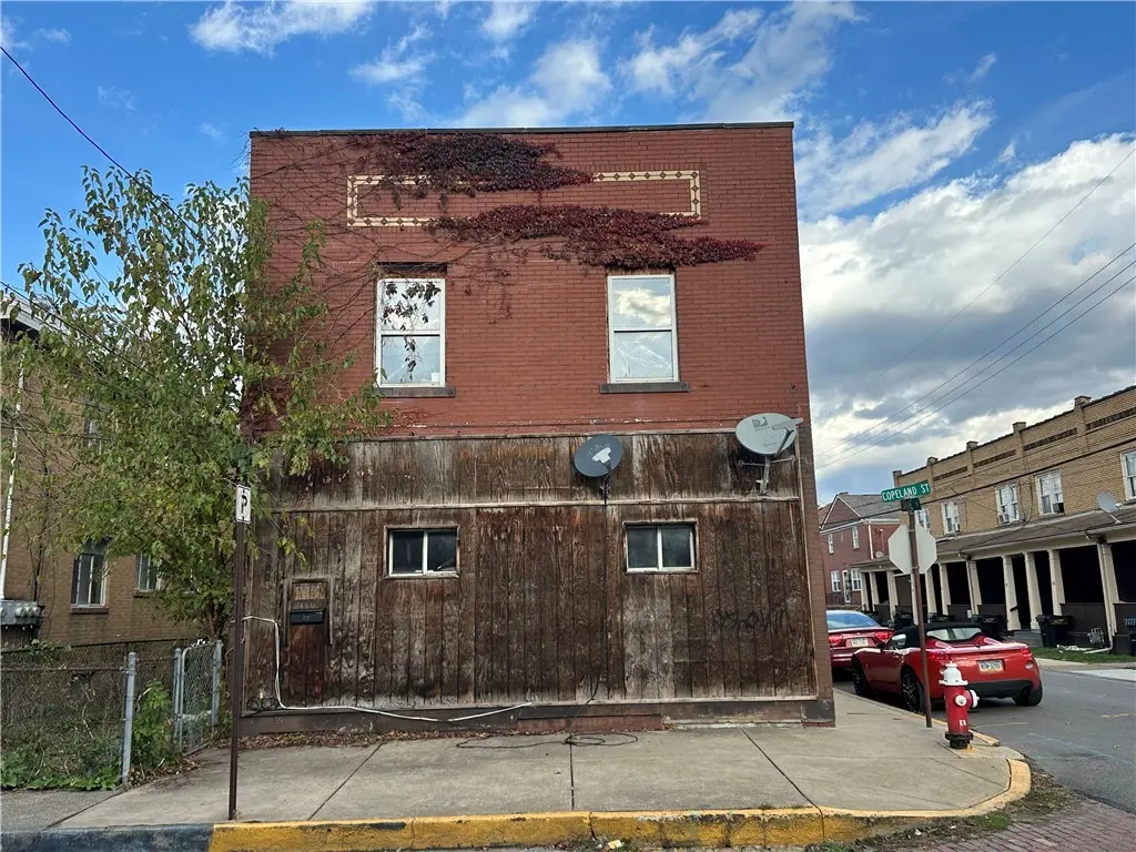 200 Copeland St