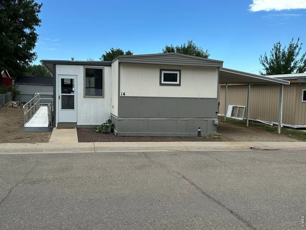 1400 S Collyer St #14