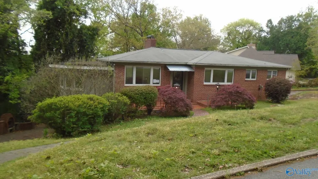 830 Fairway Dr