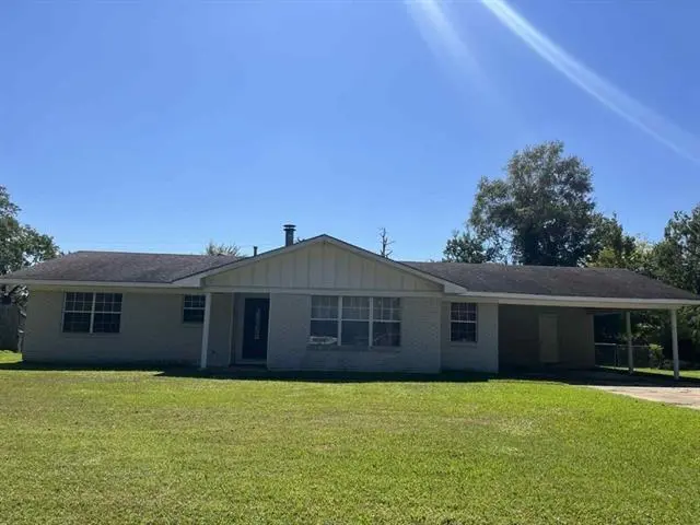 3810 Lisa St