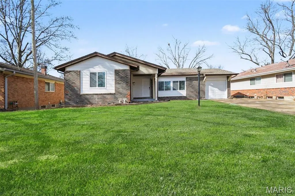 2855 Devonshire Dr