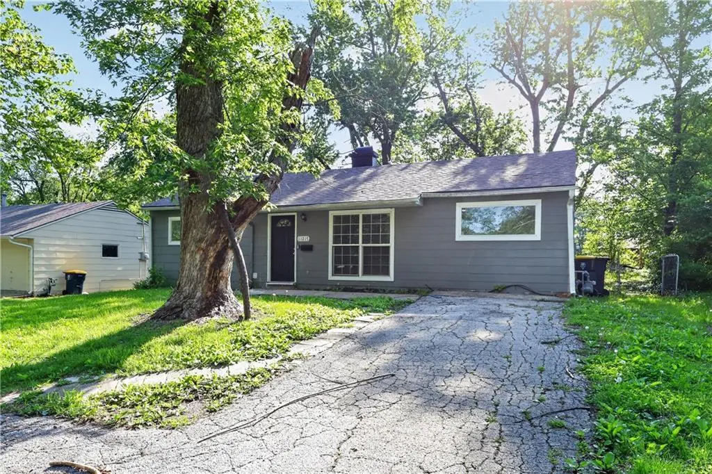 11217 Palmer Ave