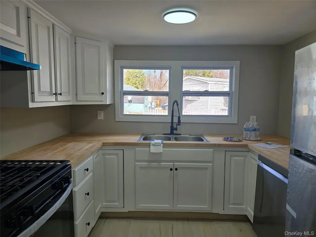 16 Jennifer Ct
