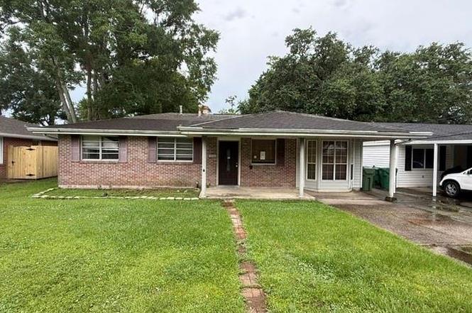 383 Hickory Dr