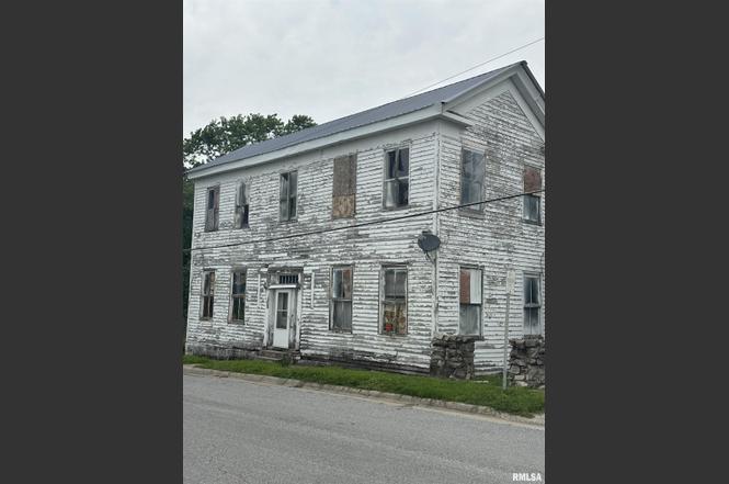 107 N Market St