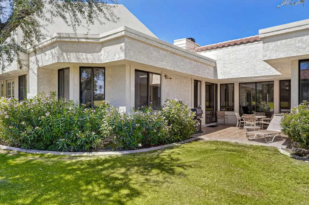 49980 Avenida Vista Bonita