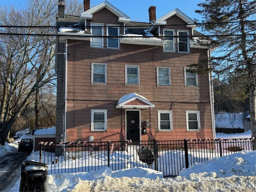 84 Saint Paul St