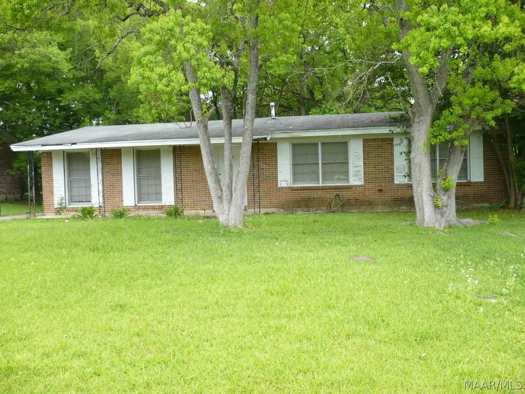1513 Bancroft Ave