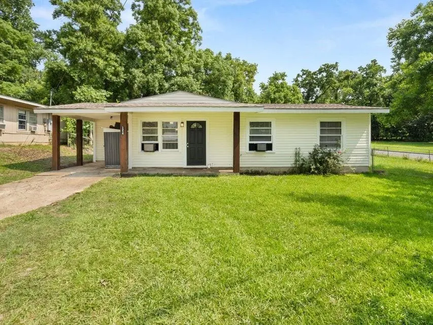 1314 Oak Dr