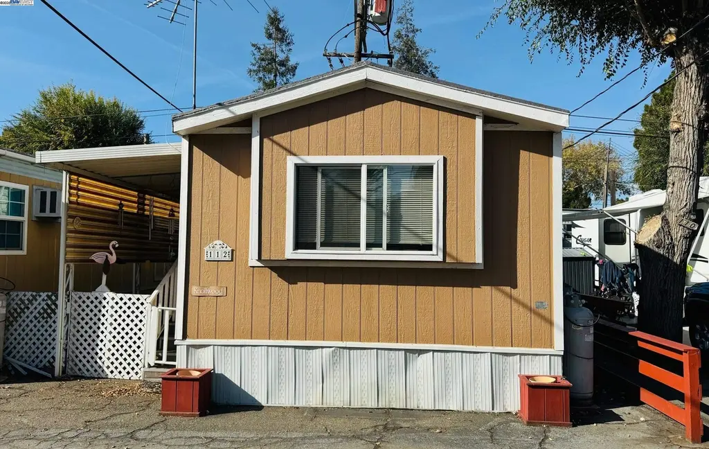 2399 E 14th #112