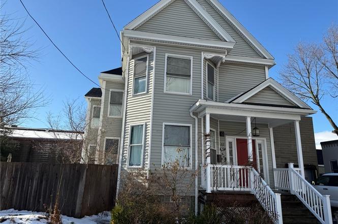 212 Niagara St