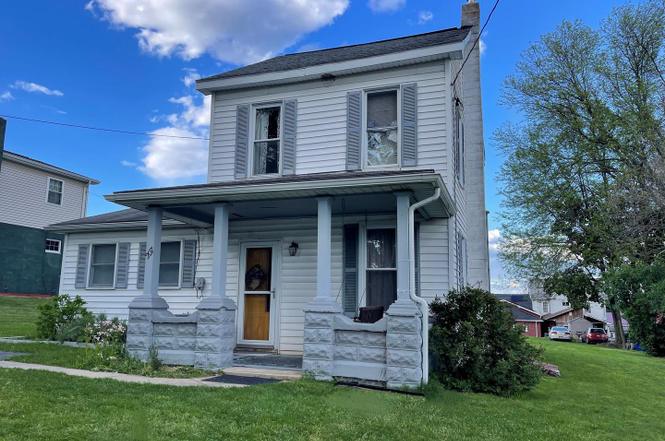 207 Clover Ave