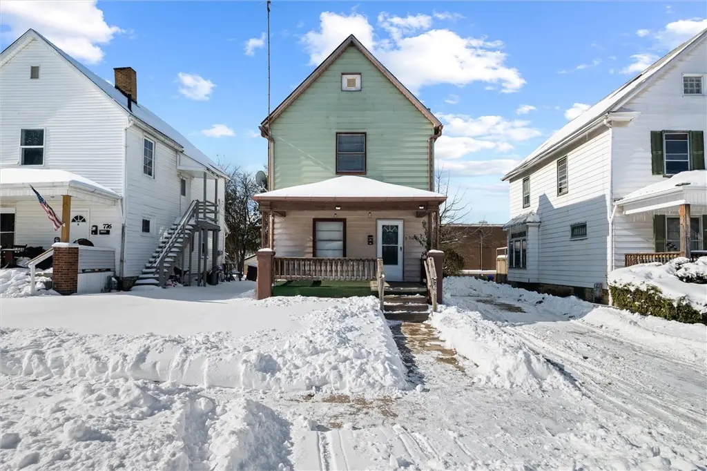 768 Baldwin Ave