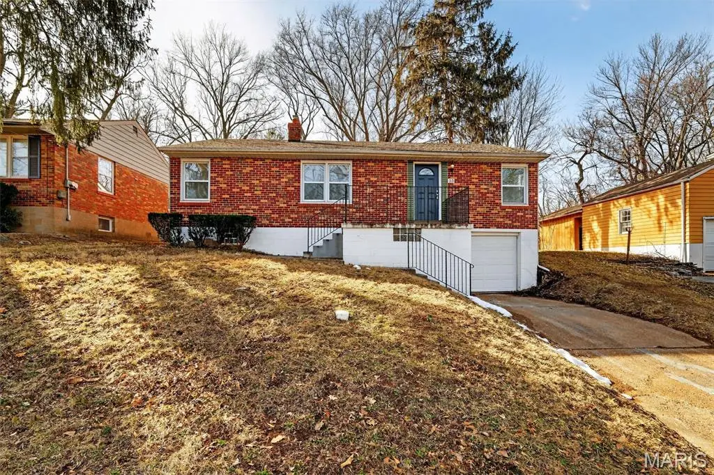 33 S Dellwood Ave