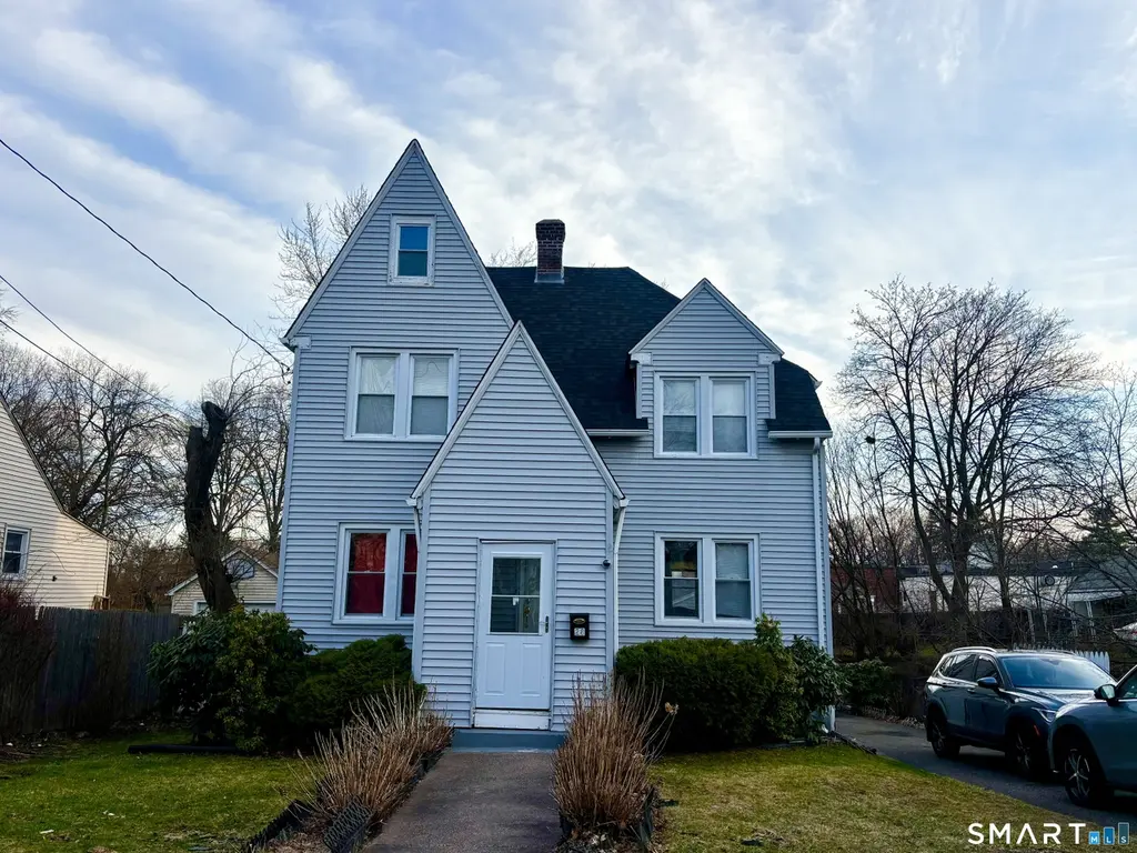 28 Skitchewaug St