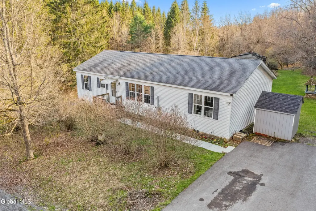 319 Tower Rd