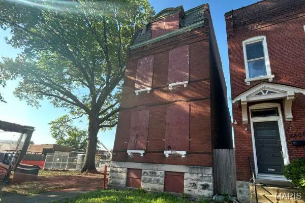 2806 Magnolia Ave