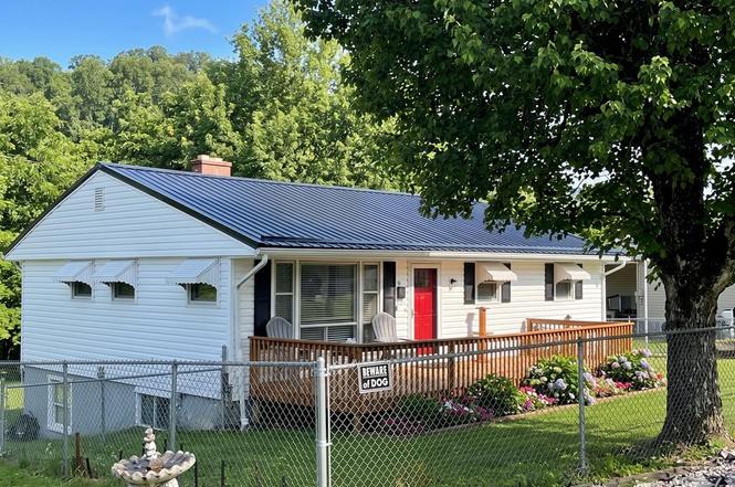 34 Peavley St